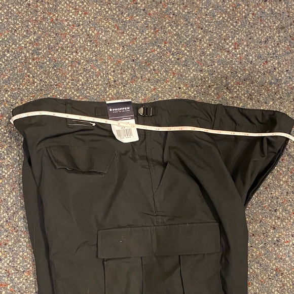Propper Men's Dark Cargo Pants - Picture 10 of 11
